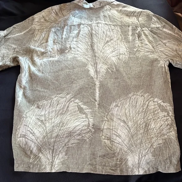 TOMMY BAHAMA silk shirt - Picture 9 of 11